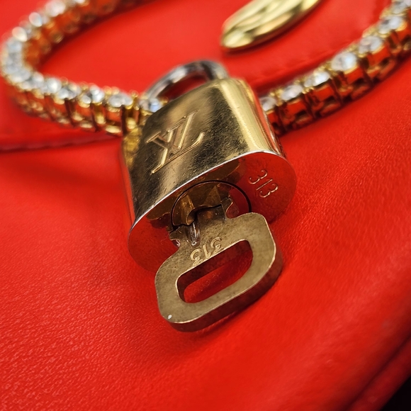 Louis Vuitton Lock & Key, Unbranded Chain & IPSY Envelope Pouch Bundle - Picture 10 of 14